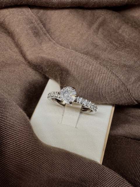 Pierścionek LUMORA r. 7